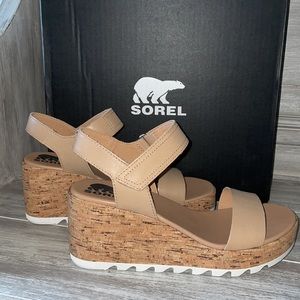 NWT! SOREL CAMERON WEDGE Womens Honest beige 8.5!!